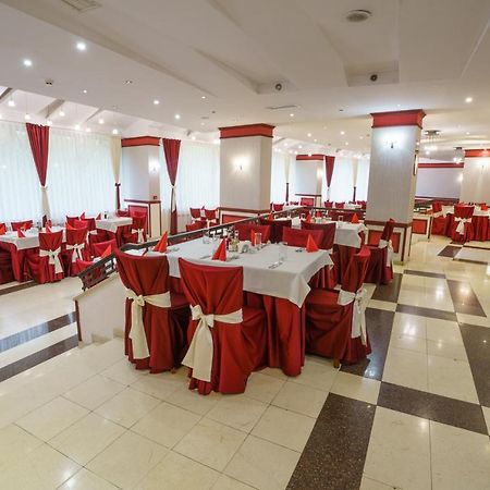Troyan Plaza Hotel Extérieur photo