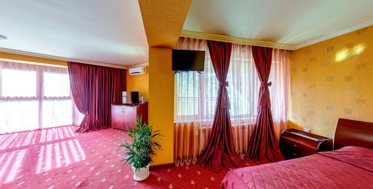 Troyan Plaza Hotel Extérieur photo