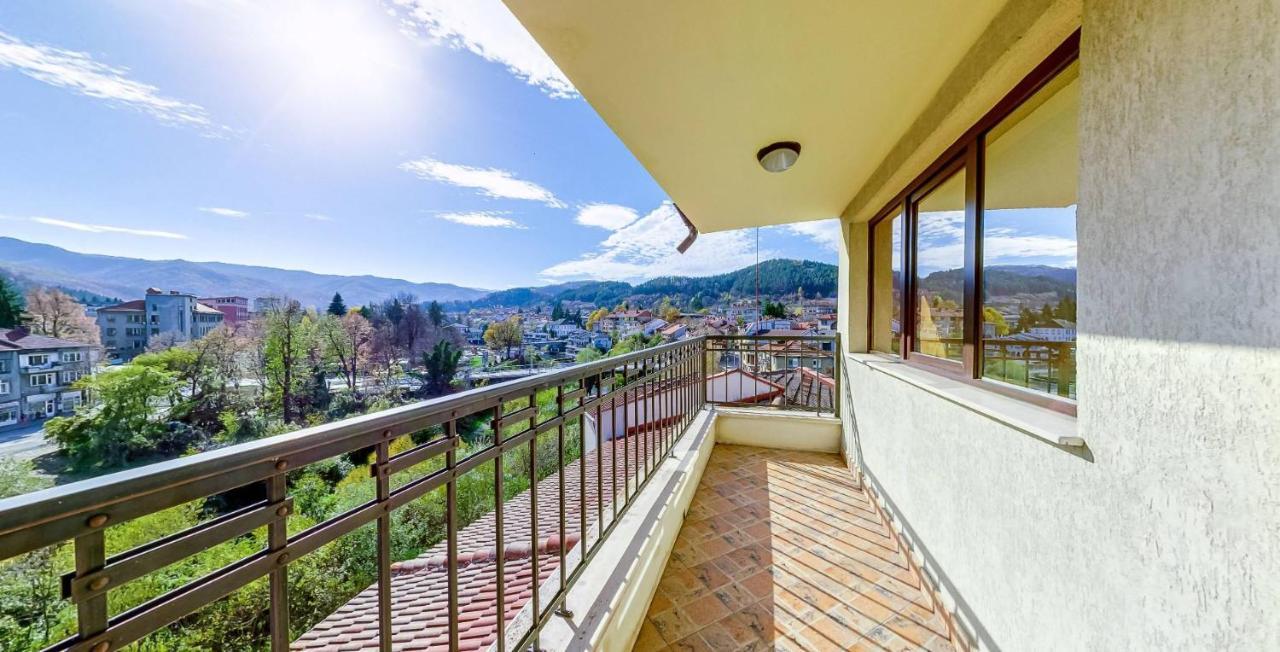 Troyan Plaza Hotel Extérieur photo