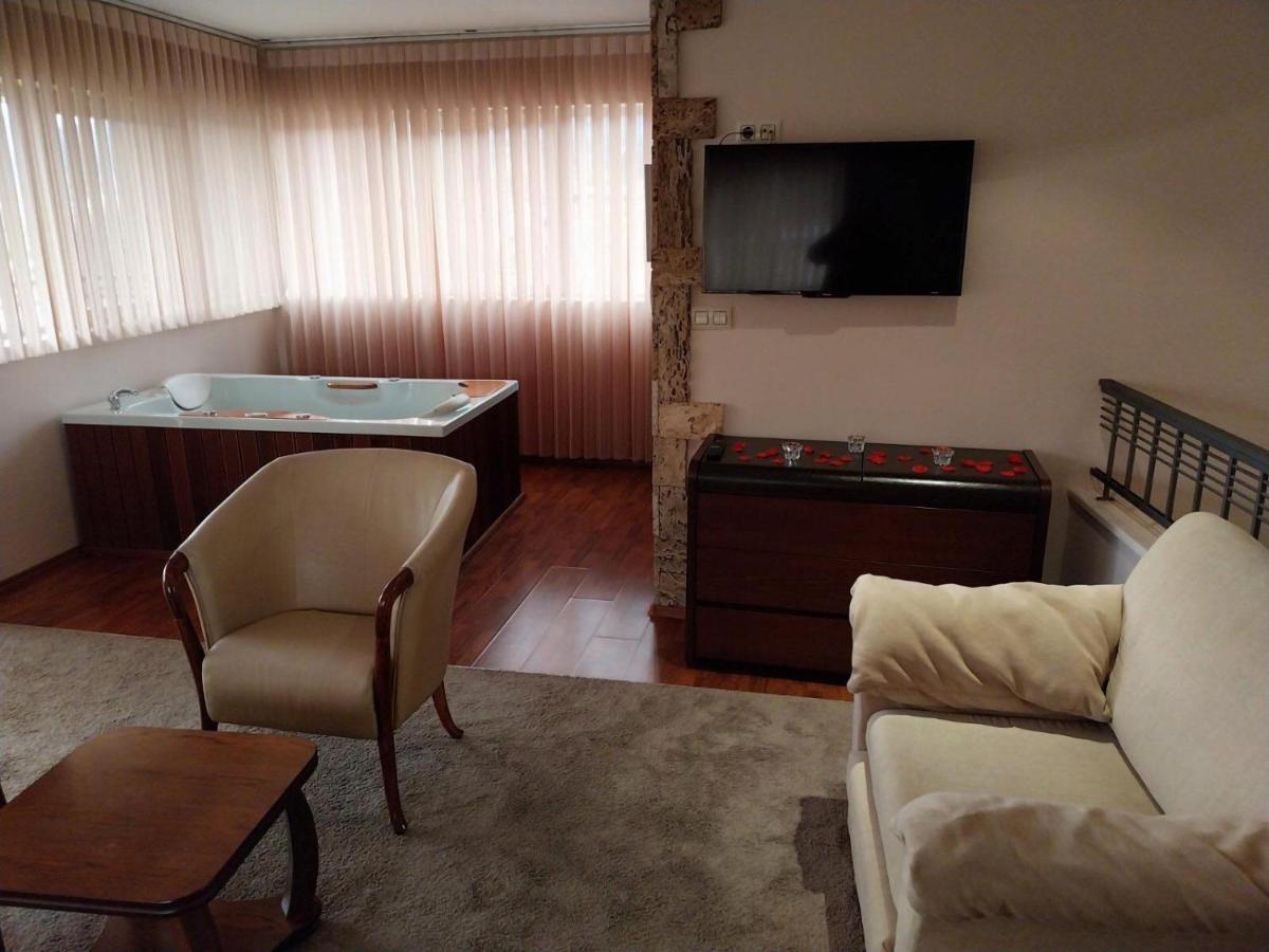 Troyan Plaza Hotel Extérieur photo