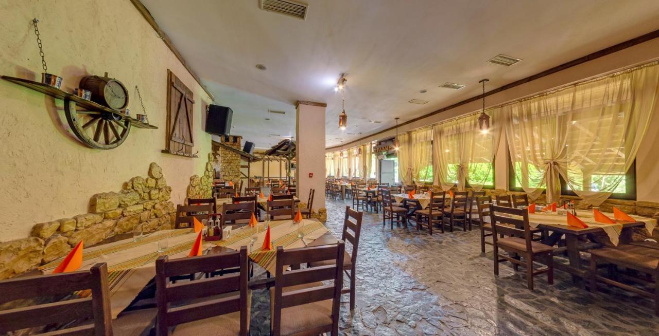 Troyan Plaza Hotel Extérieur photo