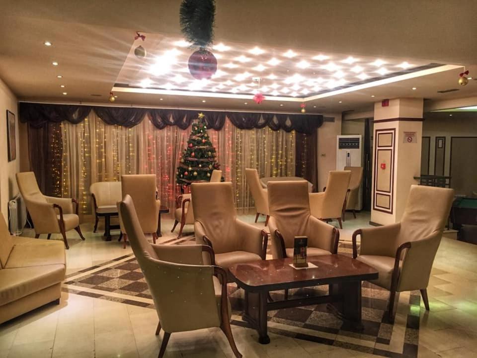 Troyan Plaza Hotel Extérieur photo