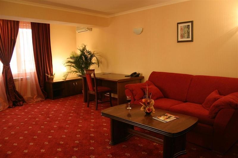 Troyan Plaza Hotel Extérieur photo